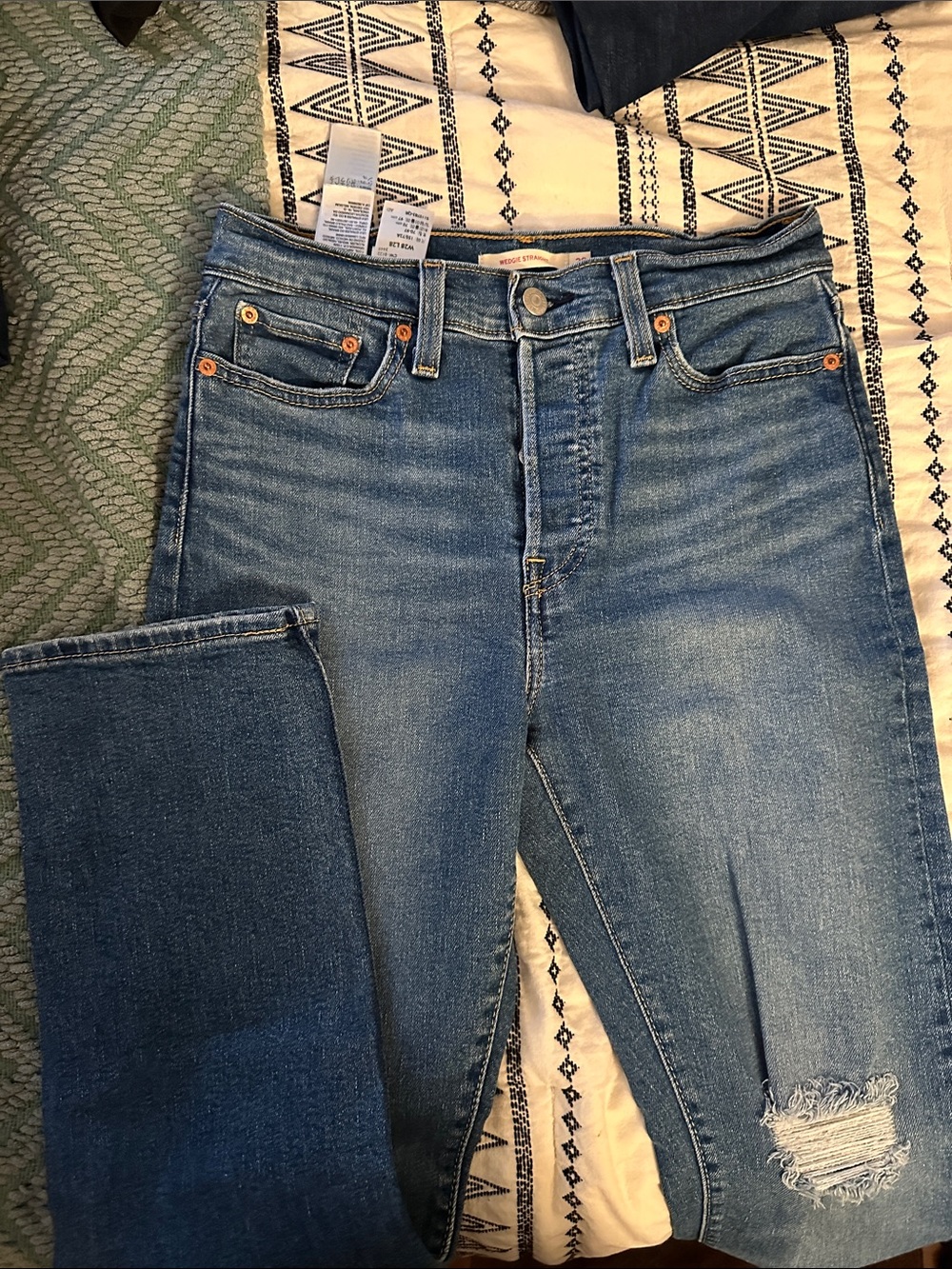 Levi's Women's Wedgie High-Rise straight Jeans
